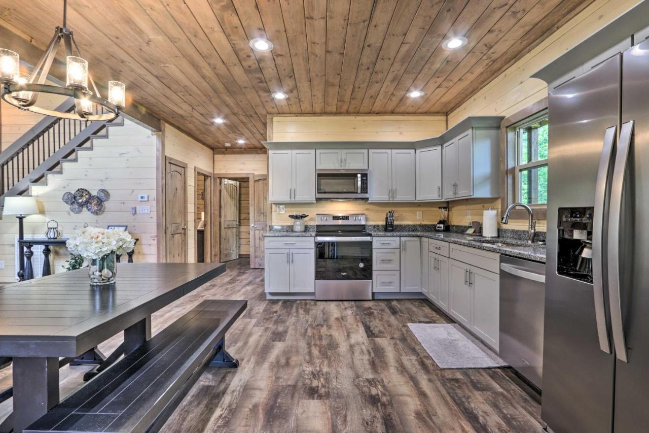 Villa Smoky Cove Retreat With Private Hot Tub And Deck! Sevierville Exterior foto