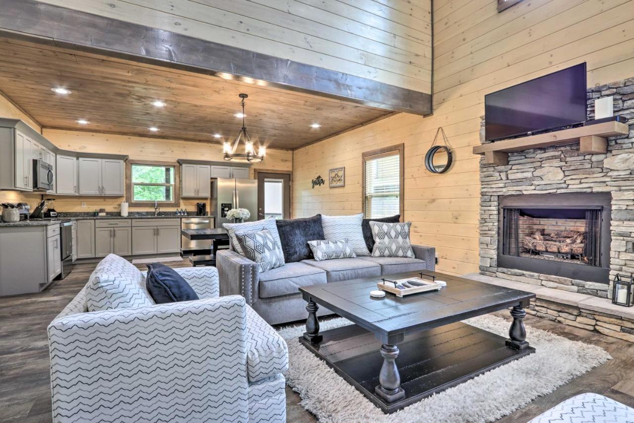 Villa Smoky Cove Retreat With Private Hot Tub And Deck! Sevierville Exterior foto