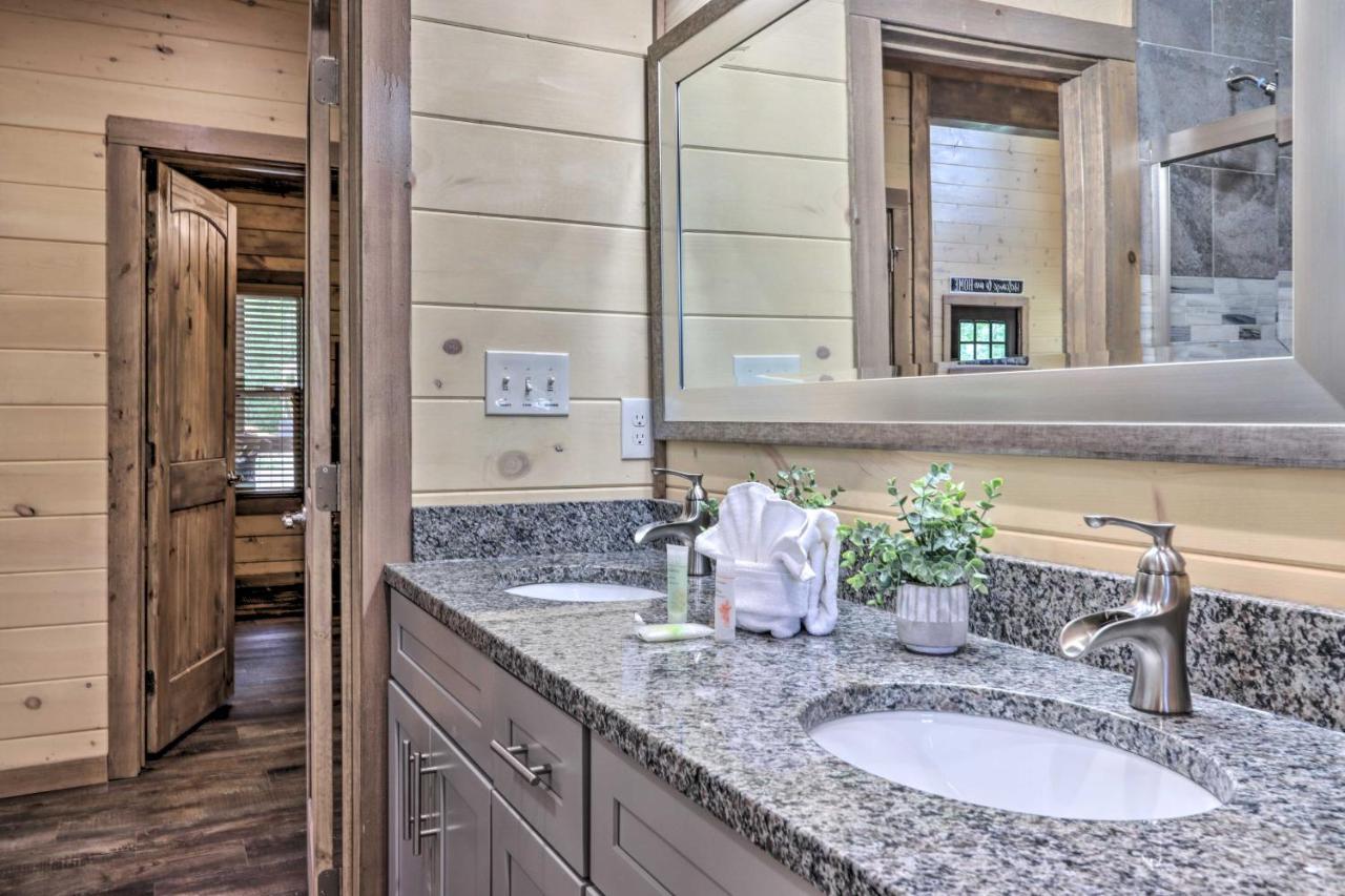 Villa Smoky Cove Retreat With Private Hot Tub And Deck! Sevierville Exterior foto